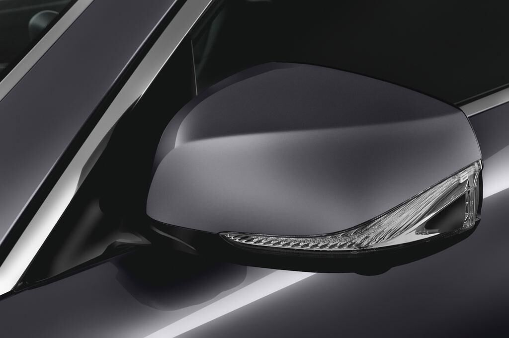 Infiniti Q70 (Baujahr 2017) Premium 4 Türen Außenspiegel