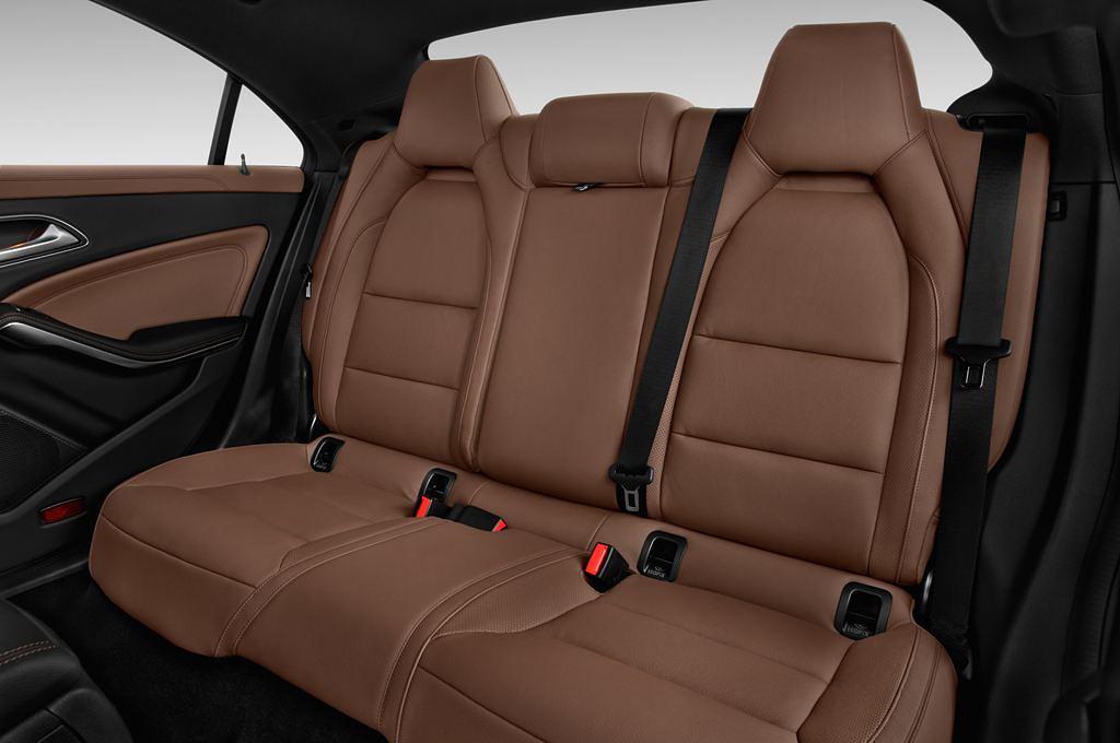 Mercedes CLA (Baujahr 2015) Amg 4 Türen Rücksitze