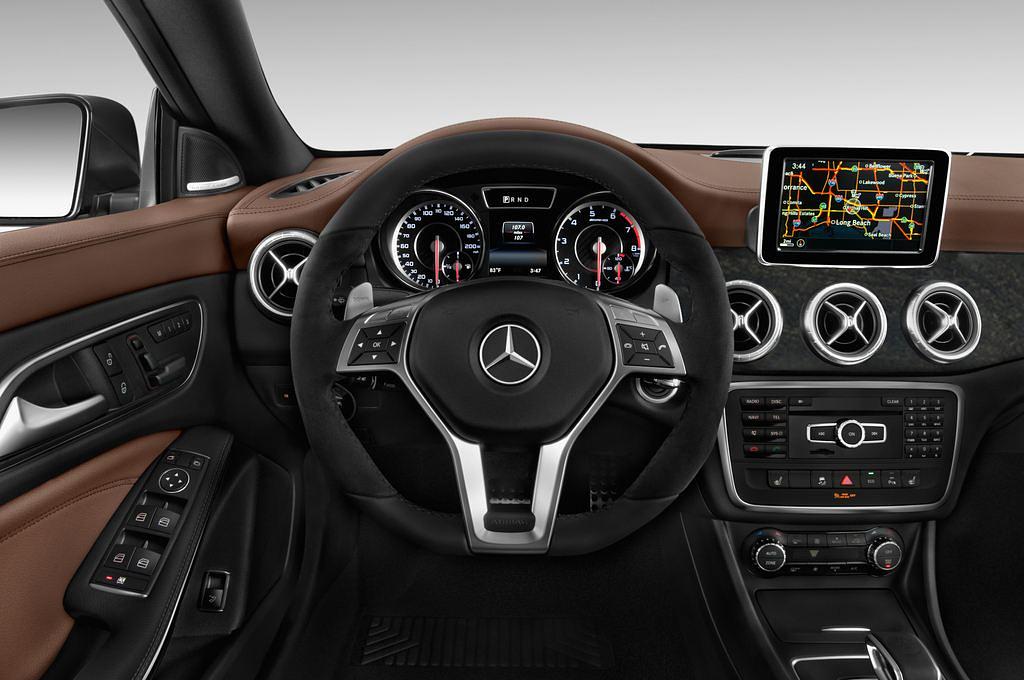 Mercedes CLA (Baujahr 2015) Amg 4 Türen Lenkrad
