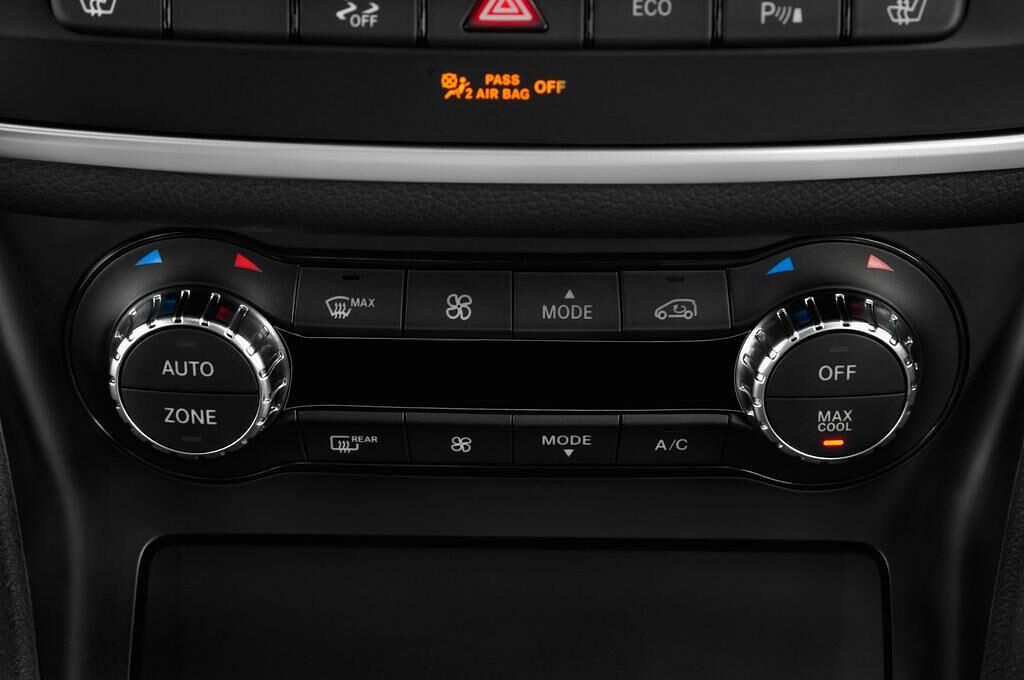 Mercedes CLA (Baujahr 2015) Amg 4 Türen Temperatur und Klimaanlage