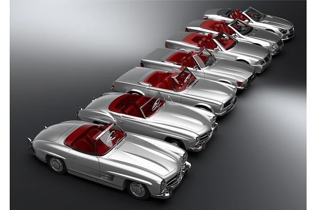 Mercedes-Benz SL Generationentreffen: Im Vordergrund der 300 SL Roadster Typ W198 II