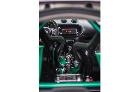 Das Cockpit des Smart Brabus Renn-Taxi