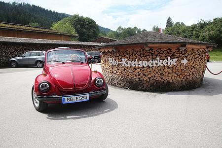 VW Käfer Cabrio als E-Mobil - Batterie statt Boxer