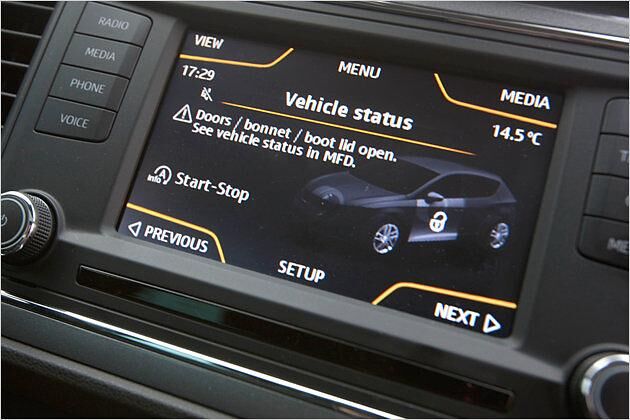 Gewöhnungsbedürftig: Der Bildschirm reagiert, bevor der Finger ihn berührt