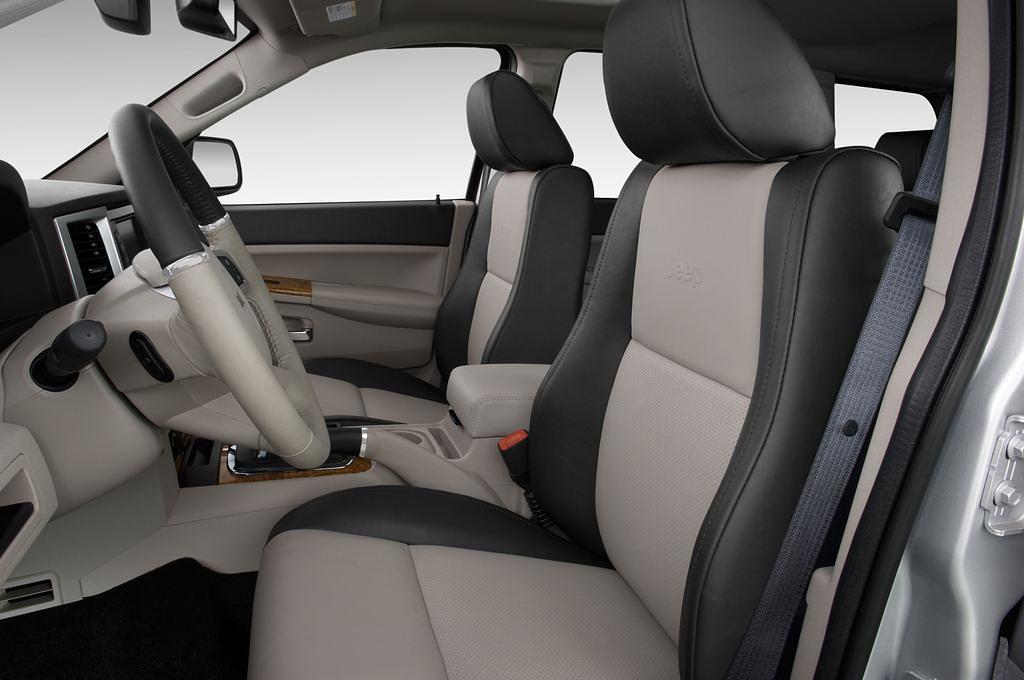 Jeep Grand Cherokee (Baujahr 2010) Limited 5 Türen Vordersitze