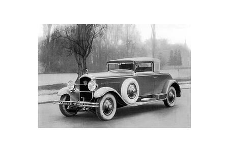 Techno Classica: Große Reisemobile von Peugeot