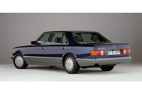 Mercedes 560 SEL Baureihe W 126 - er wird gerade zum Oldtimer