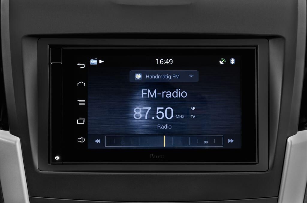 Isuzu D-Max (Baujahr 2015) Premium 4 Türen Radio und Infotainmentsystem