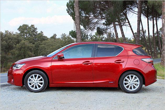 Mit 4,32 Meter ist das Auto immerhin zwölf Zentimeter länger als ein VW Golf