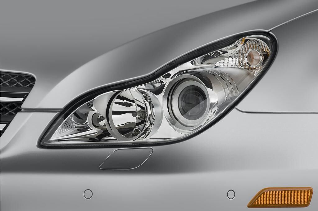 Mercedes CLS (Baujahr 2010) 500 4 Türen Scheinwerfer