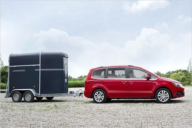 In der 4WD-Version eignet sich der Alhambra gut als Zugfahrzeug