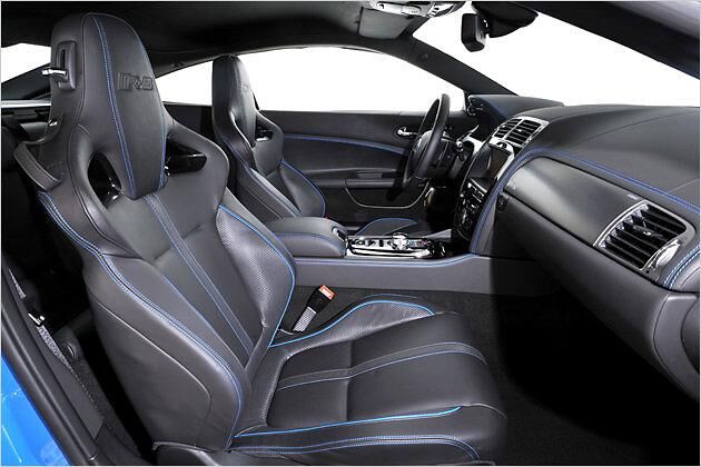 Seitenhalt für Rücken und Beine: So muss das Gestühl eines Sportwagens sein