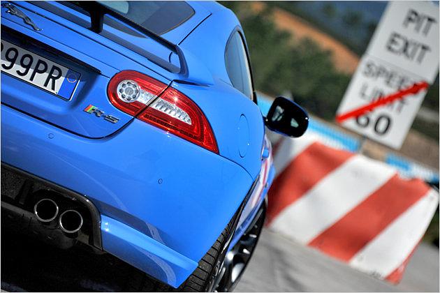 Am Heck darf der Hinweis auf das "R-S"-Modell nicht fehlen