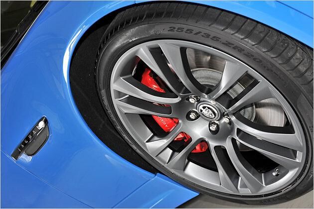 20-Zoll-Räder gehören beim XKR-S zum Serienumfang