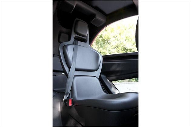 Die Sitze sind nicht allzu stark gepolstert