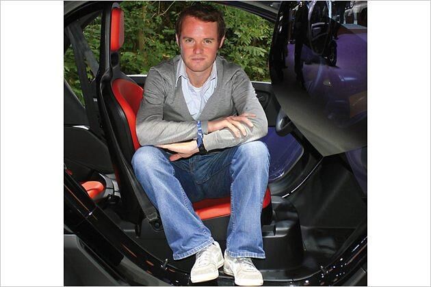 "Der Twizy hat eine ungemein positive Ausstrahlung. Wildfremde Leute lächeln und winken einem zu. Da bekommt man selbst als Morgenmuffel auf dem Weg in die Arbeit gute Laune. Ein super Zweit- oder Drittauto, aber definitiv nur für die warmen Monate." (Matthias Naumann, Redakteur)