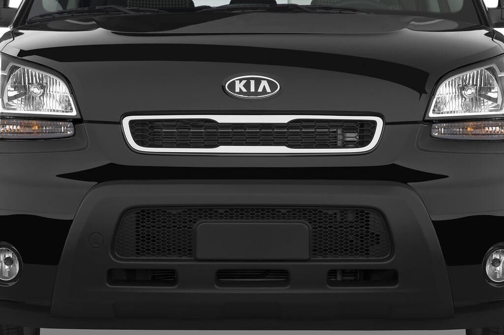 Kia Soul (Baujahr 2011) Spirit 5 Türen Kühlergrill und Scheinwerfer
