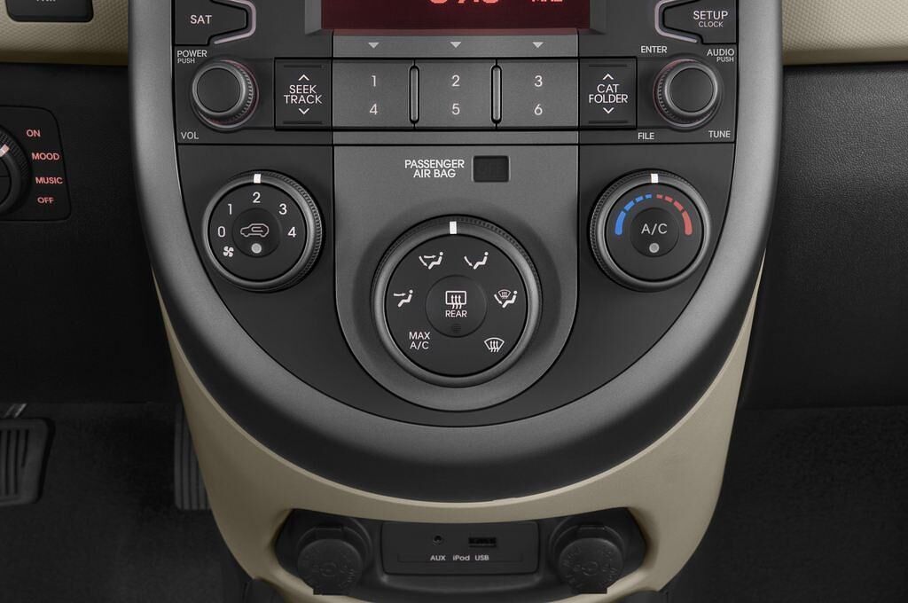 Kia Soul (Baujahr 2011) Spirit 5 Türen Temperatur und Klimaanlage