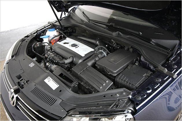 Der 2.0 TSI holt mit Turbodruck aus vier Zylindern 200 PS