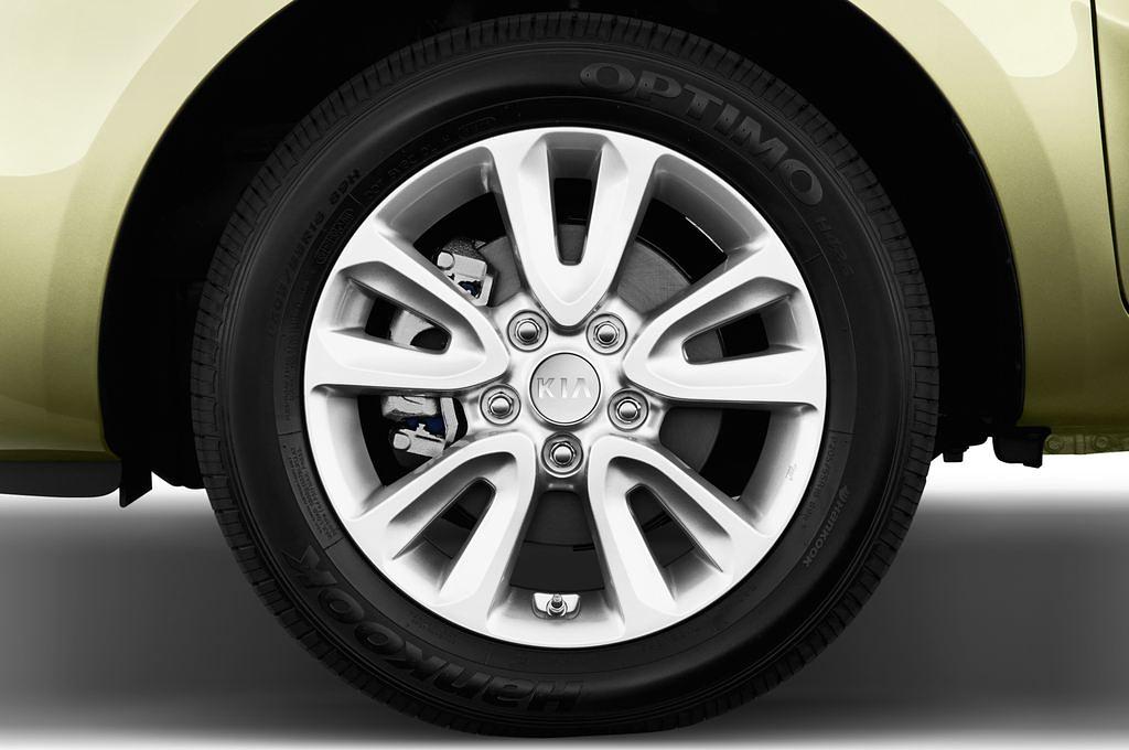 Kia Soul (Baujahr 2012) Attract 5 Türen Reifen und Felge