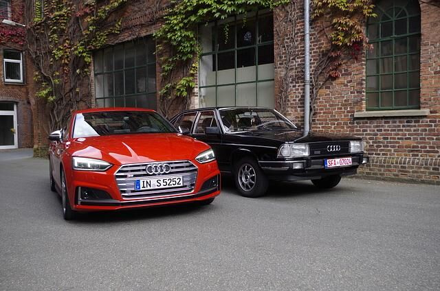 Ein schwarzes Statement der bunten Siebziger trifft auf eine bunte Antwort mitten in der farblich tristen Neuzeit