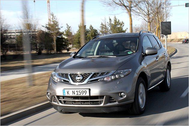 Der Nissan Murano 2.5 dCi ist ab 46.450 Euro erhältlich, in der Executive-Ausstattung werden mindestens 50.250 Euro fällig