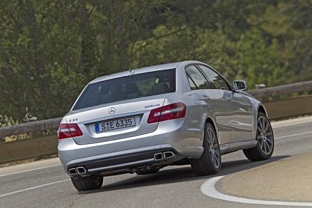 Mercedes E 63 AMG mit Biturbo