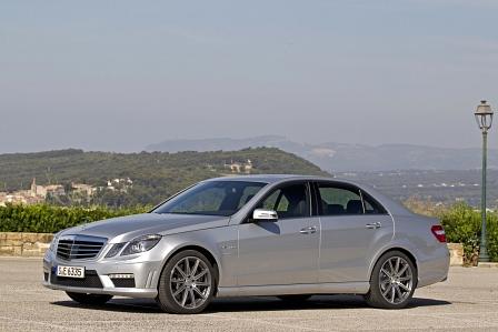 Mercedes E 63 AMG mit Biturbo