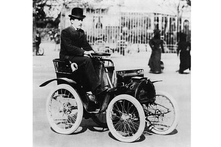 Tradition: 120 Jahre Renault - Vive la créativité!