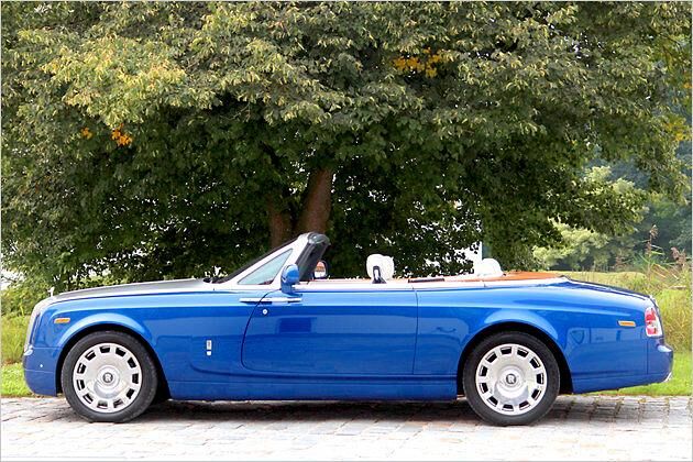 Stattliche 5,61 Meter misst das Phantom Drophead Coupé in der Länge