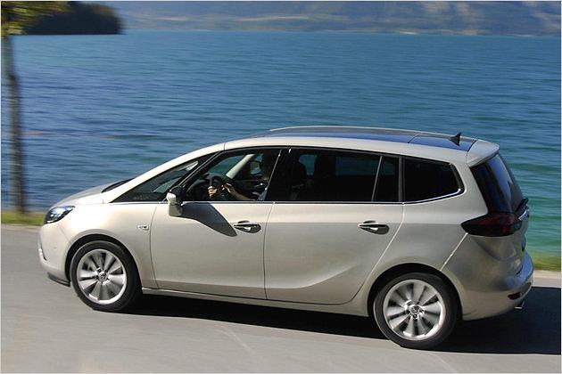 Die Neuauflage des Kompaktvans ist deutlich gewachsen