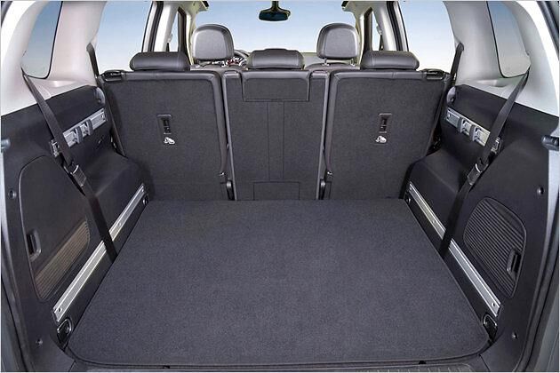In der fünfsitzigen Konfiguration passen 710 Liter in den Kofferraum