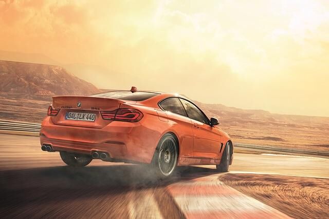 Die Außenlackierung in Orange für den B4 S Edition 99 kostet 1.500 Euro