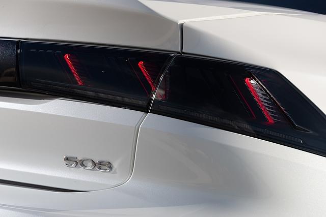Peugeot 508 GT Puretech 225 - auch hinten gibt s Lampenchic