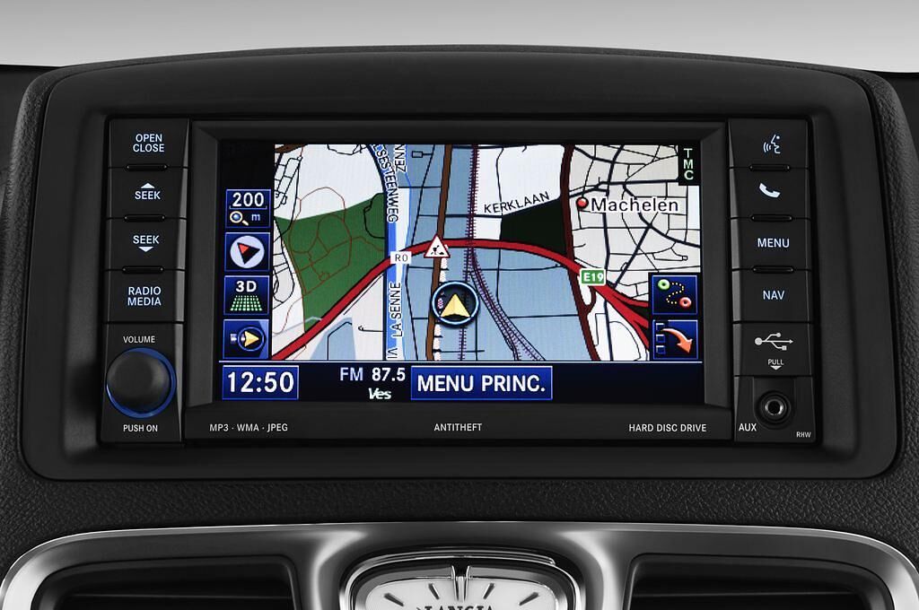 Lancia Voyager (Baujahr 2013) - 5 Türen Radio und Infotainmentsystem