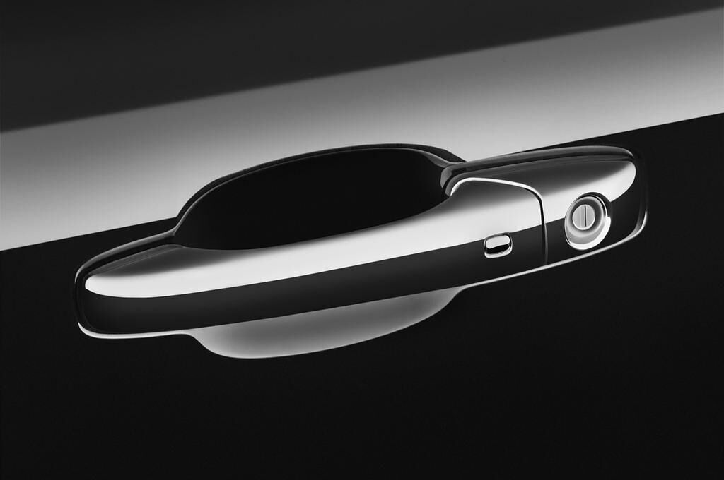 Lancia Voyager (Baujahr 2013) - 5 Türen Türgriff