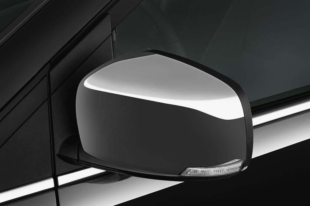 Lancia Voyager (Baujahr 2013) - 5 Türen Außenspiegel