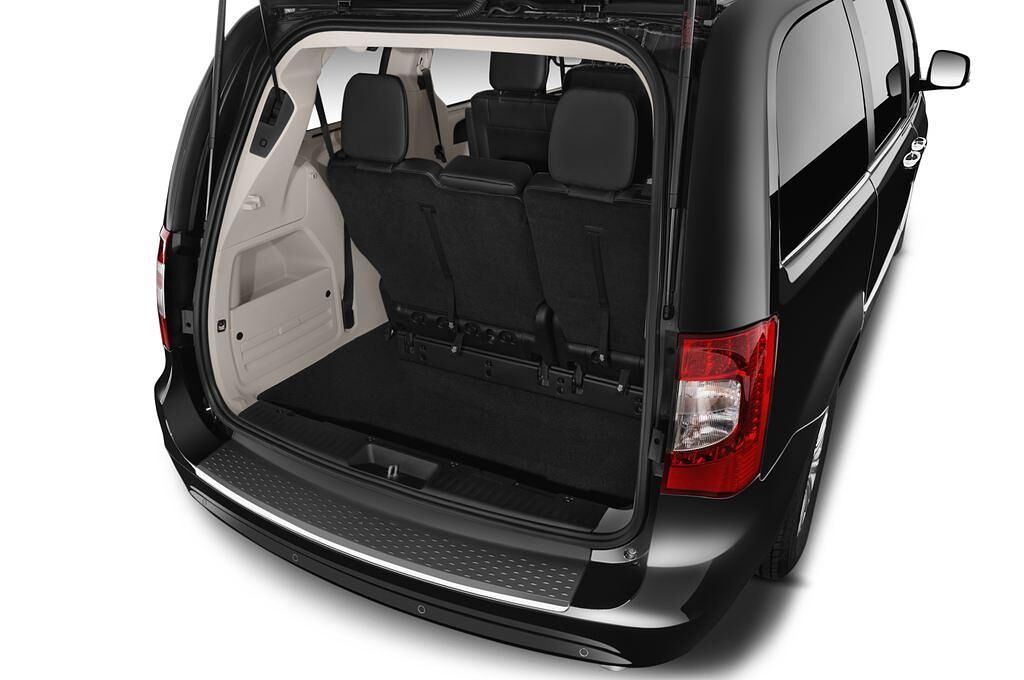 Lancia Voyager (Baujahr 2013) - 5 Türen Kofferraum