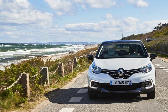 Seit dem Facelift 2017 gibt es c-förmige LED-Tagfahrleuchten für den Renault Captur