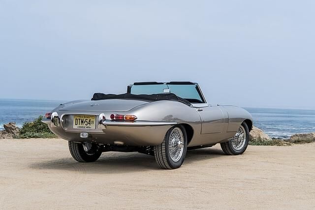 Jaguar E-Type Zero - die Umbauzeit liegt bei 80 Stunden
