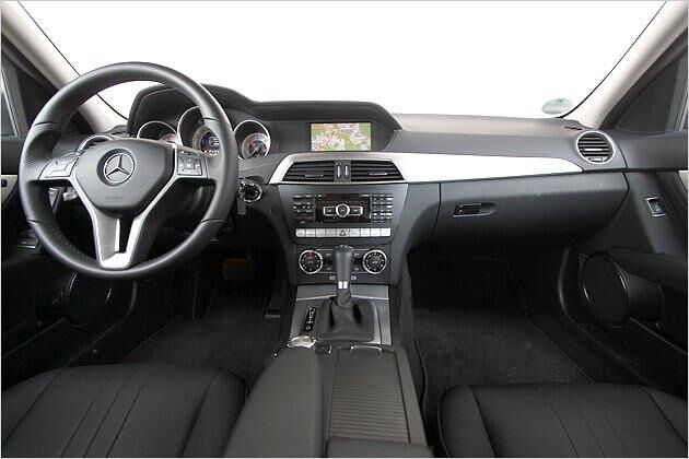 Die Elemente aus gebürstetem Aluminium gehören zur Avantgarde-Designlinie