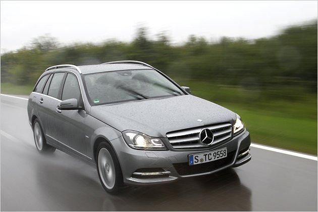 Kann sparsam sein, muss aber nicht: Wer das Gaspedal streichelt, kann mit dem C 250 CDI um die 5,5 Liter verbrauchen, für ein 204-PS-Auto ist das recht ordentlich