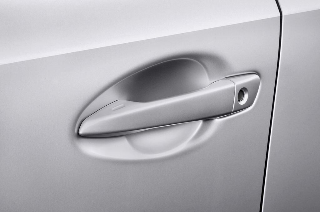 Lexus CT 200H (Baujahr 2014) Luxury Line 5 Türen Türgriff