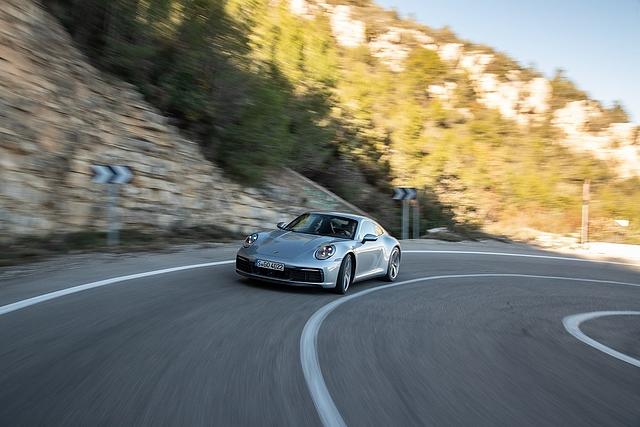 Der Porsche 911 Carrera S der Baureihe 992 ist agiler als der Vorgänger