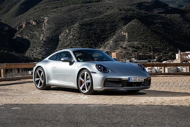 Porsche 911 Carrera S kostet mindestens 120.125 Euro