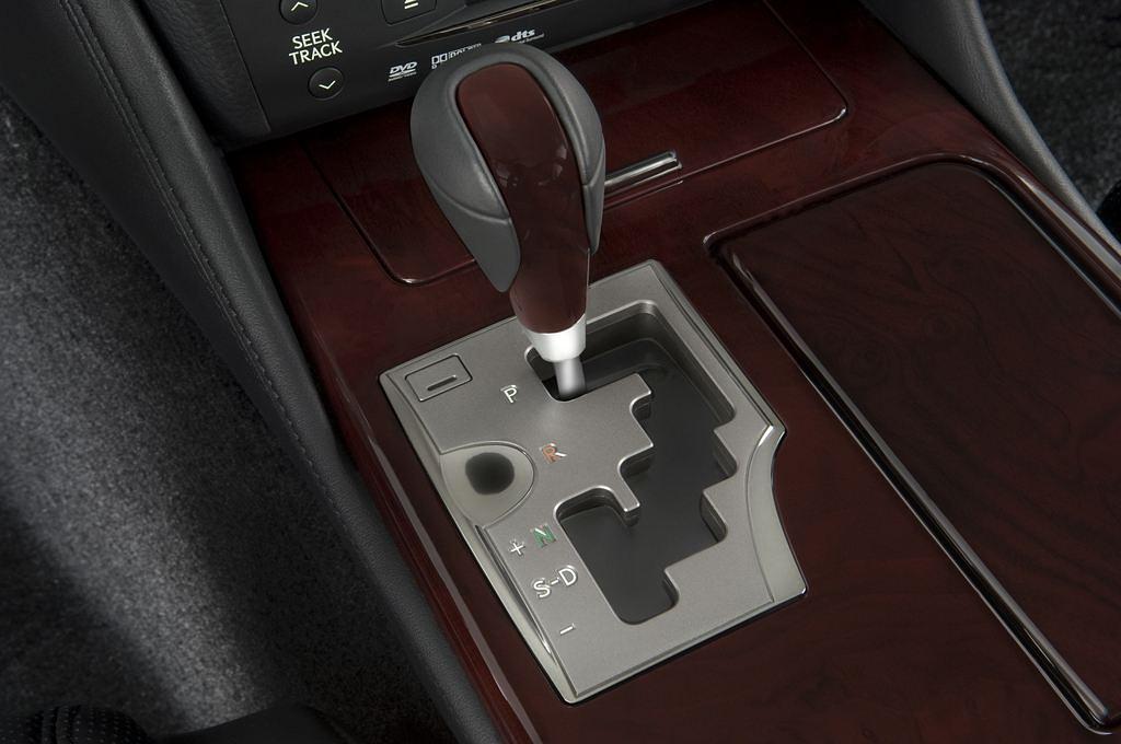 Lexus GS (Baujahr 2010) 460 4 Türen Schalthebel