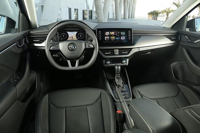 Im Cockpit des Scala geht es digital zu