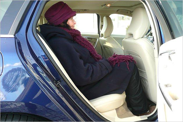 Die Beinfreiheit im Fond geht in Ordnung