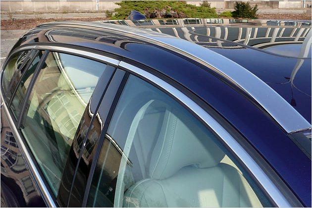 Die Dachreling in Alu-Optik ist bei der Ausstattungsvariante Ocean Race ebenfalls mit dabei