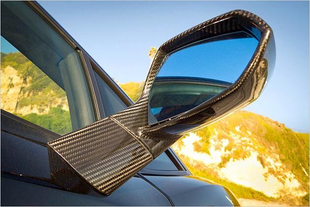 Schneiden sich durch die Luft: Die Außenspiegel mit ihren Karbonschalen
